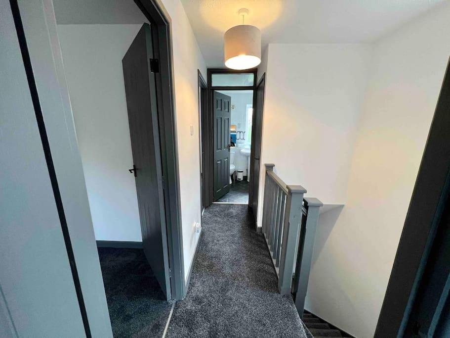 3 Bedroom House With Parking Manchester Exterior foto