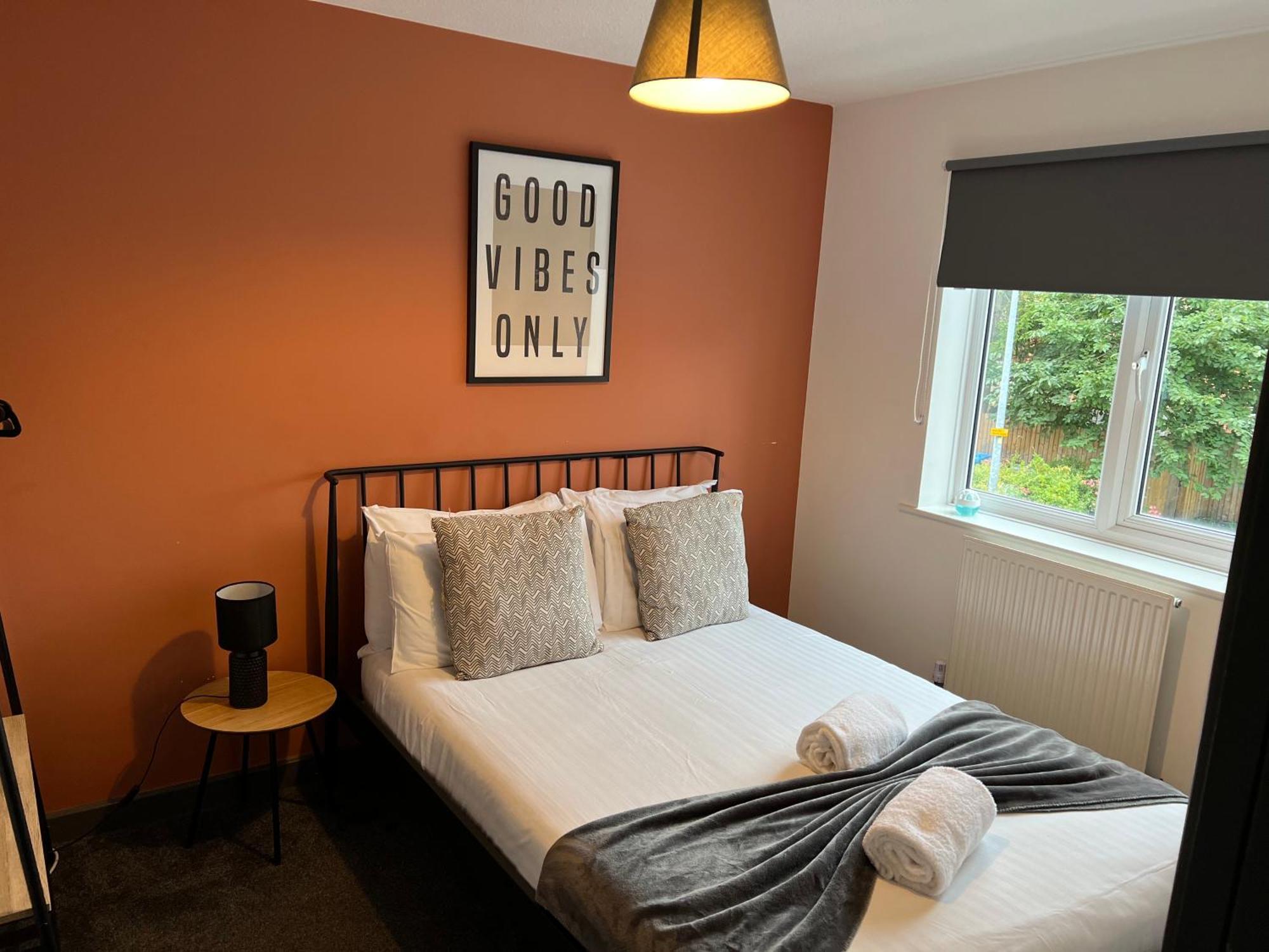 3 Bedroom House With Parking Manchester Exterior foto